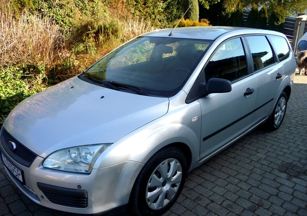 Ford Focus cena 7900 przebieg: 228000, rok produkcji 2005 z Września małe 742